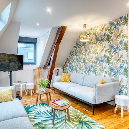 Magnifique Duplex Plein Centre Ville - 15 Pers - 200M2 - 600M Plage ! Apartment