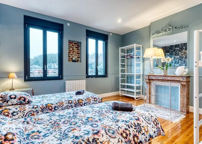 Magnifique Duplex Plein Centre Ville - 15 Pers - 200M2 - 600M Plage ! Apartment *